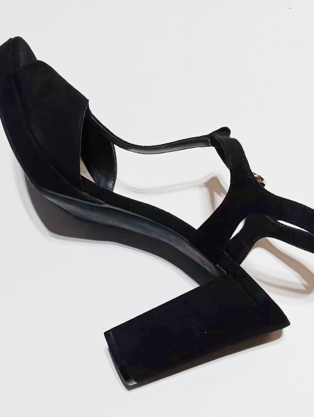 ANNE KLEIN Women's  Vita Black Heeled T Strap Sandals Size 8.5 M - Picture 5 of 7